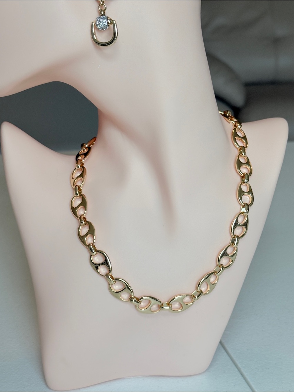 Minimalist Gold Link Chain Necklace